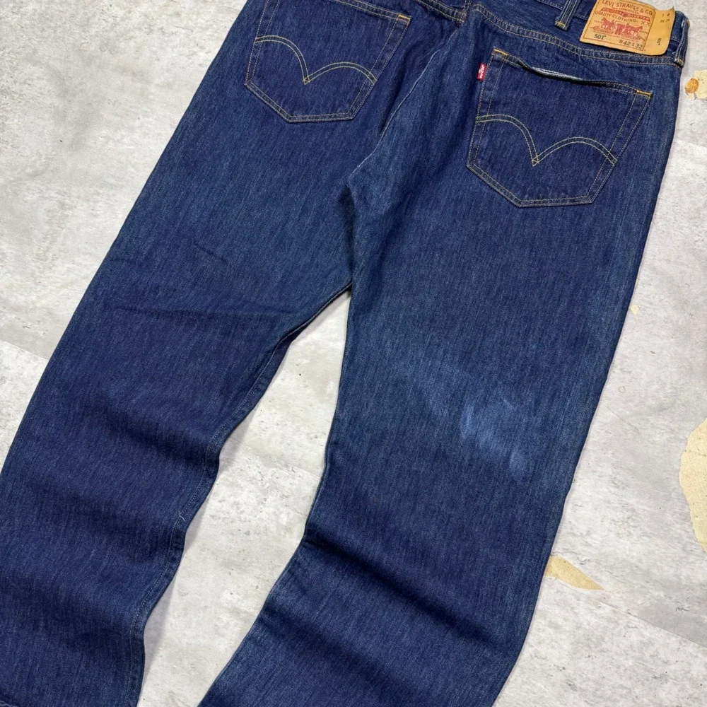 Levis minor flaws
